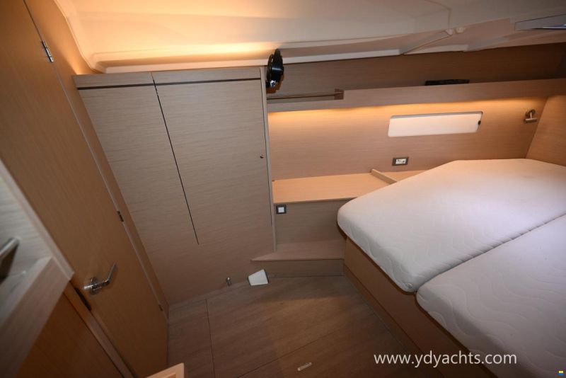 Beneteau Oceanis 40.1 Owner's Version
