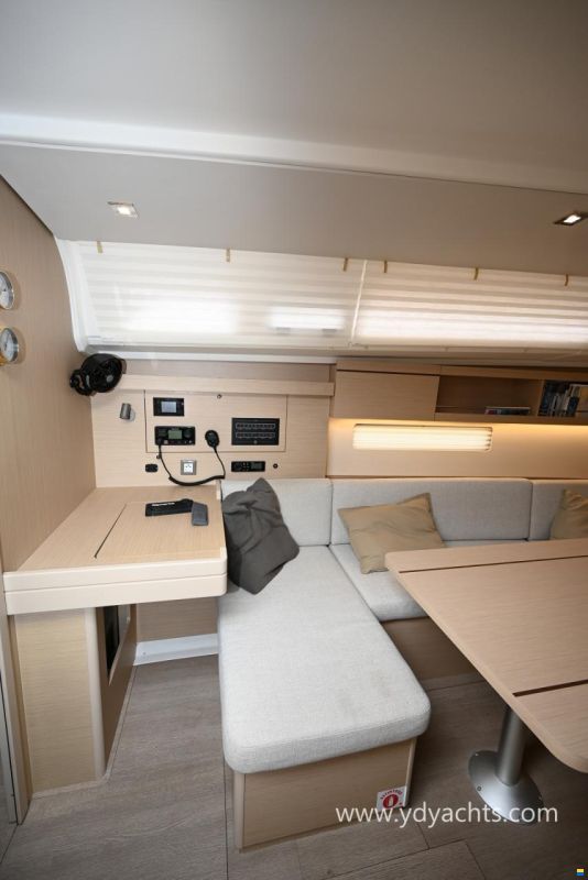 Beneteau Oceanis 40.1 Owner's Version