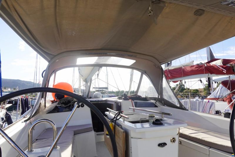 Beneteau Oceanis 40.1 Owner's Version