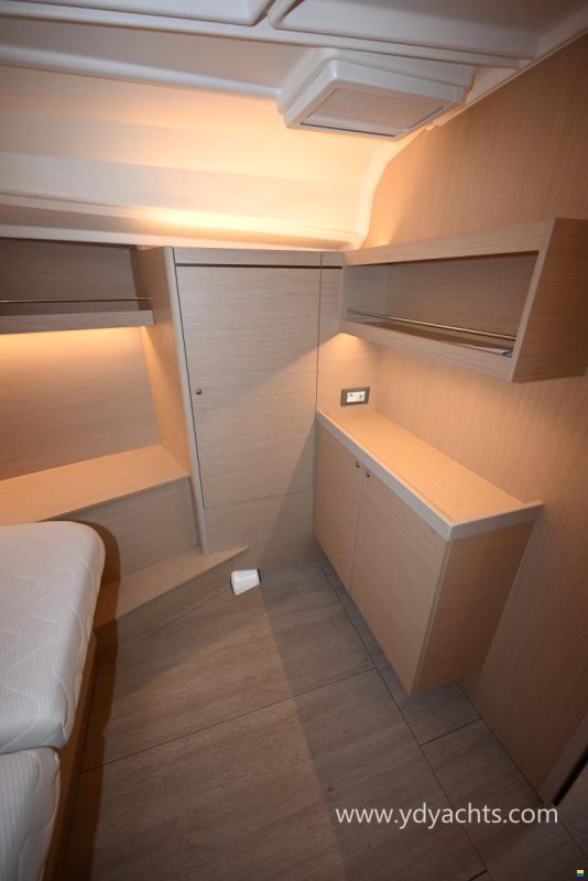 Beneteau Oceanis 40.1 Owner's Version