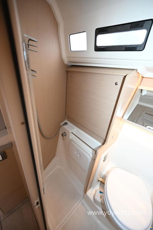 Beneteau Oceanis 40.1 Owner's Version
