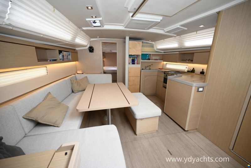 Beneteau Oceanis 40.1 Owner's Version