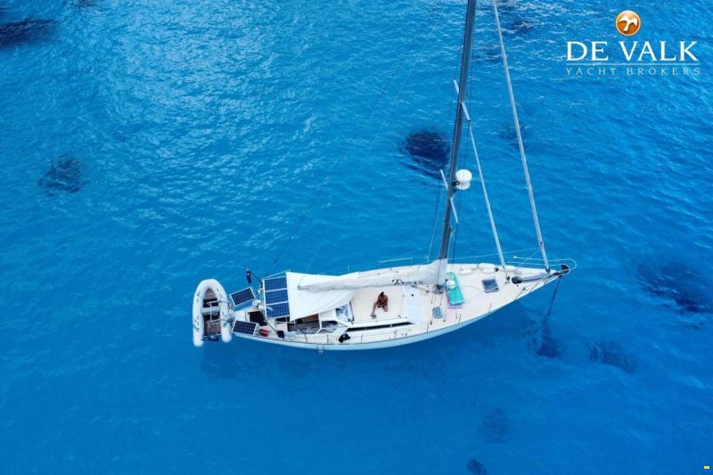 Brown Bluewater 49