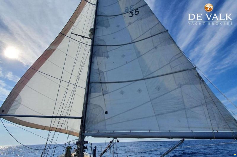 Brown Bluewater 49