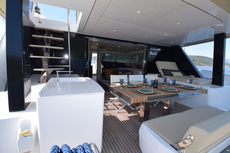 SunReef 50A Galley up Owner version
