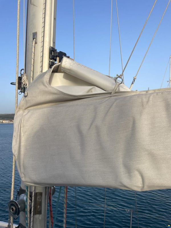 Coronado 35