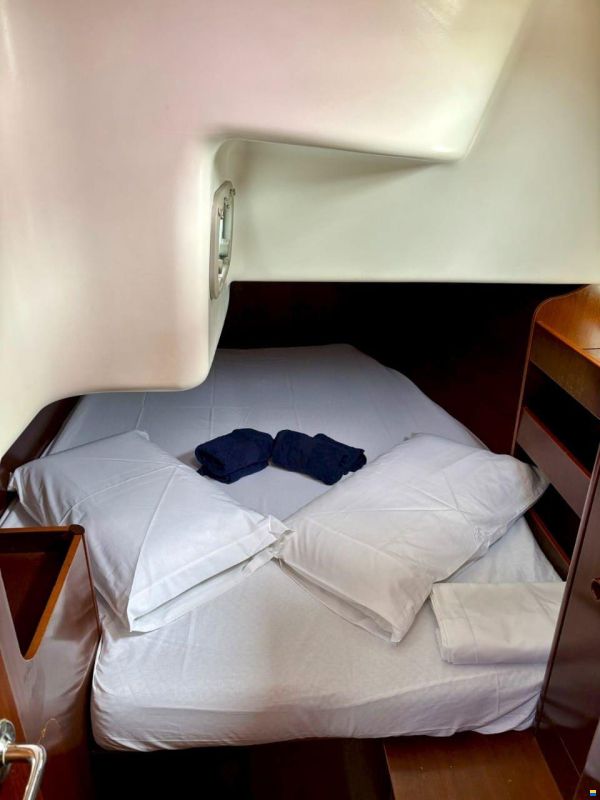 Beneteau Oceanis Clipper 411