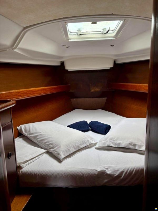 Beneteau Oceanis Clipper 411