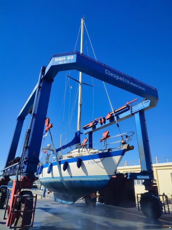 Wauquiez Hood 38