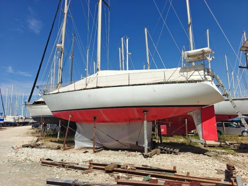 Dufour A9000 aluminium bluewater cruiser