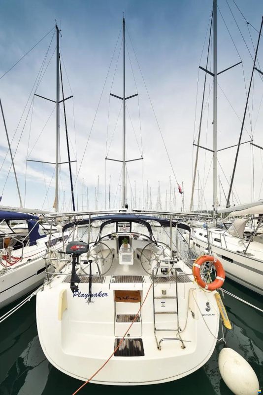 Beneteau Oceanis 43