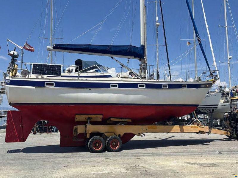Hallberg Rassy 38