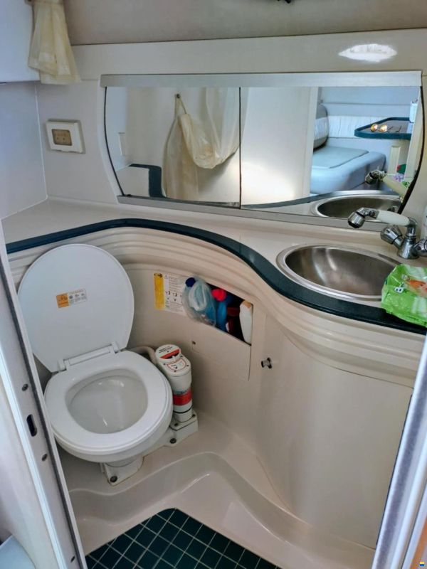 Regal 292 Commodore