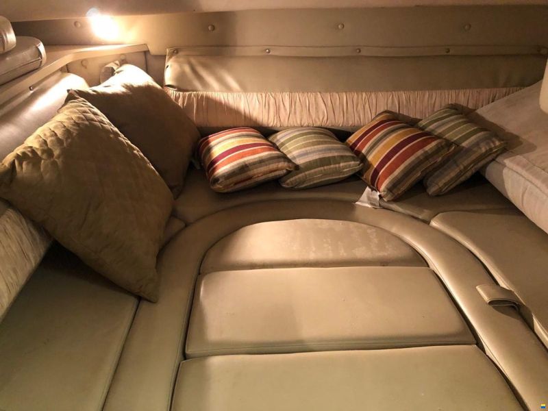 Regal 292 Commodore