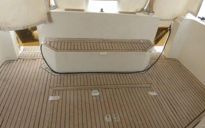 Azimut 37