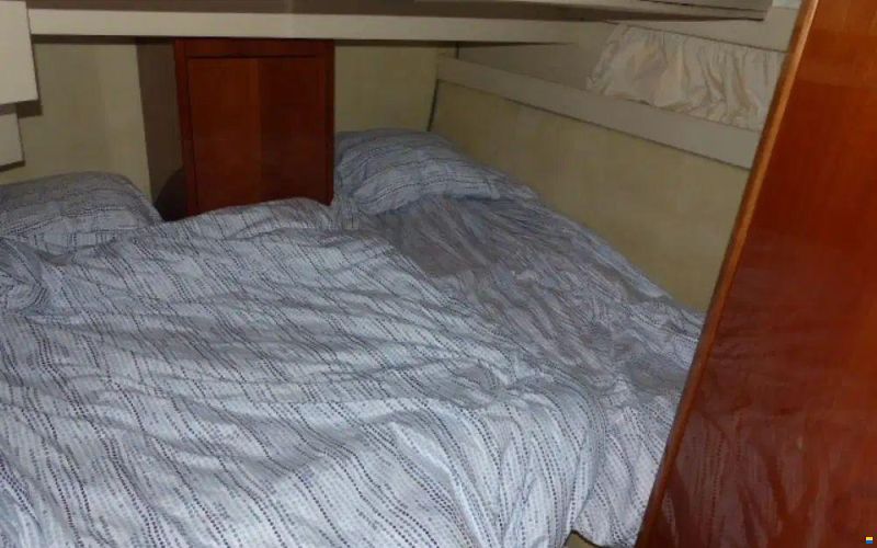 Azimut 37