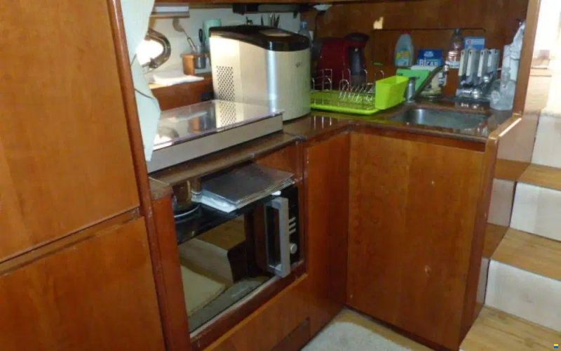 Azimut 37