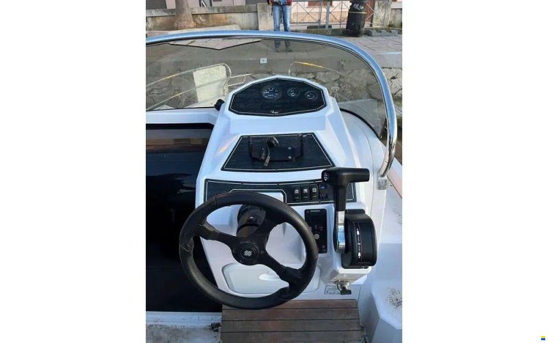 Ranieri Shadow 19