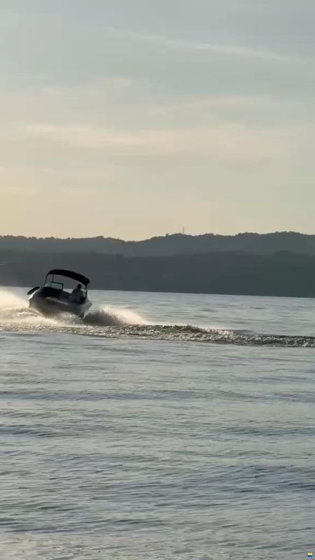 Sea Ray 220 Select Bowrider