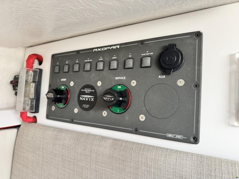 Axopar 28 T-Top