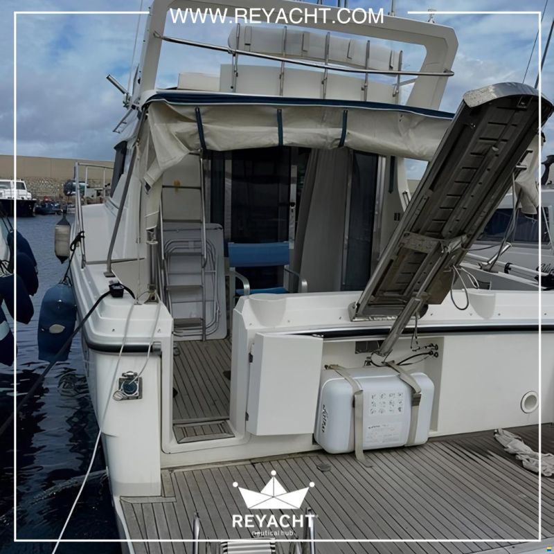 Azimut 37 Fly