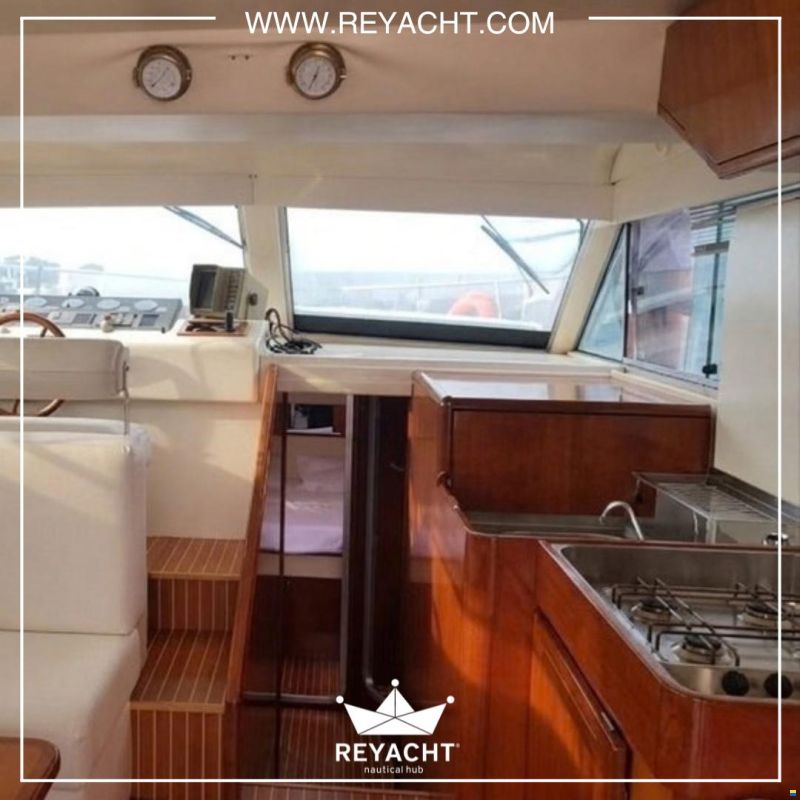 Azimut 37 Fly