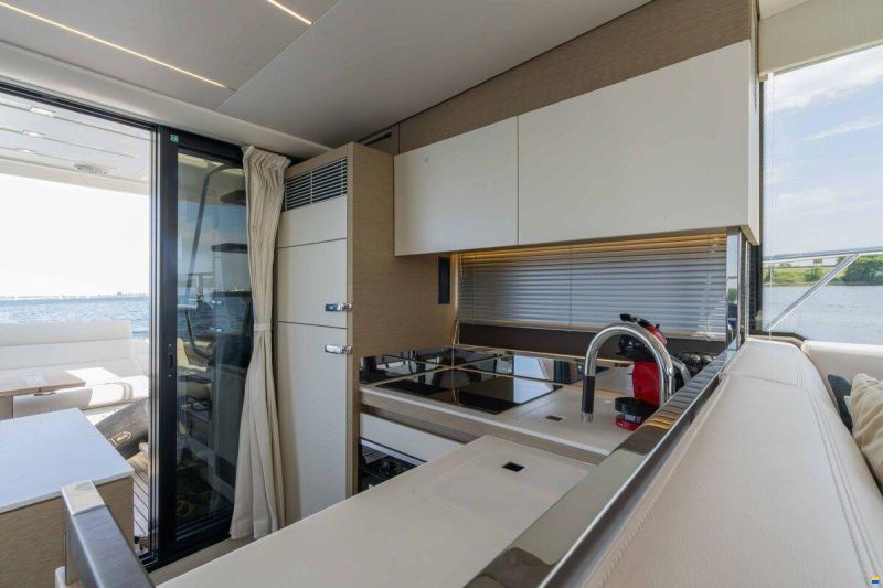 Jeanneau Prestige 520 Fly