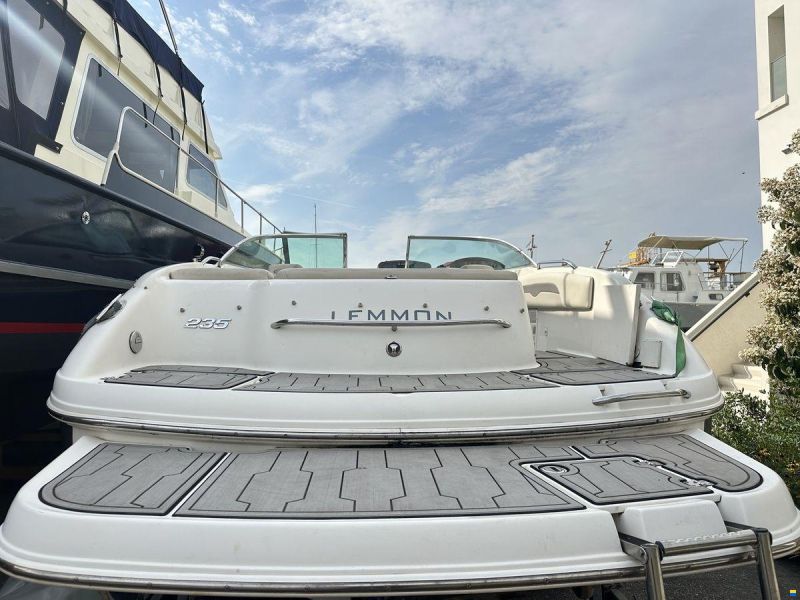 Chaparral 325 SSI