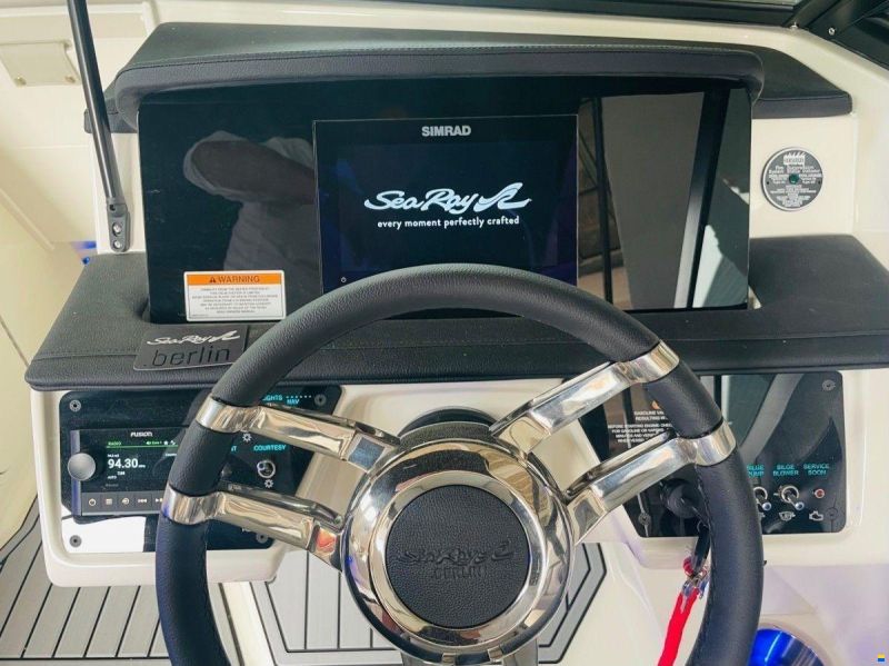 Sea Ray 210 SPX