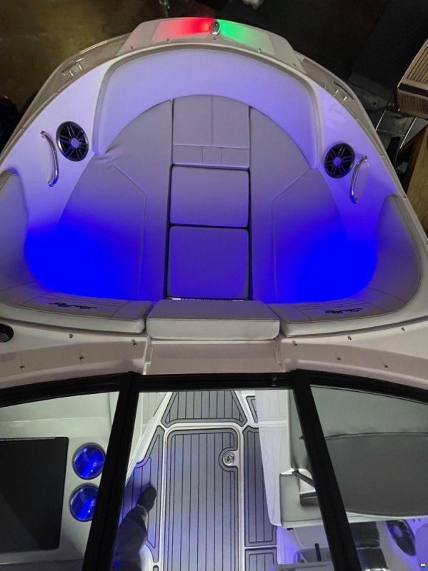 Sea Ray 210 SPX