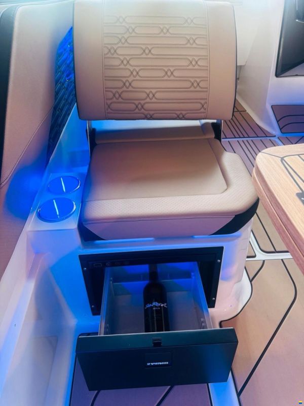 Sea Ray 210 SPXE
