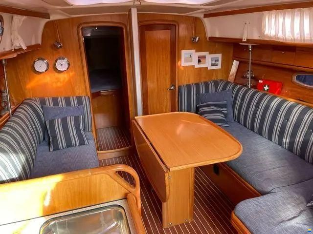 Bavaria 37 3