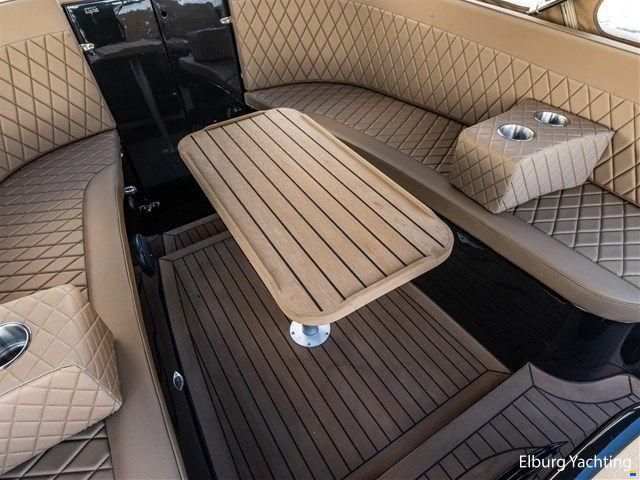 Waterspoor 717 Aviator