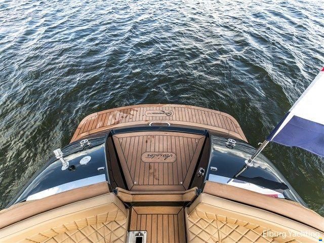 Waterspoor 717 Aviator