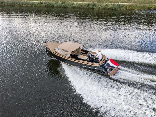 Waterspoor 717 Aviator