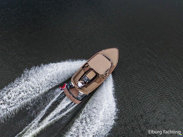 Waterspoor 717 Aviator