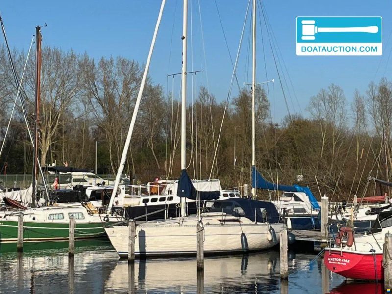 Beneteau First 30