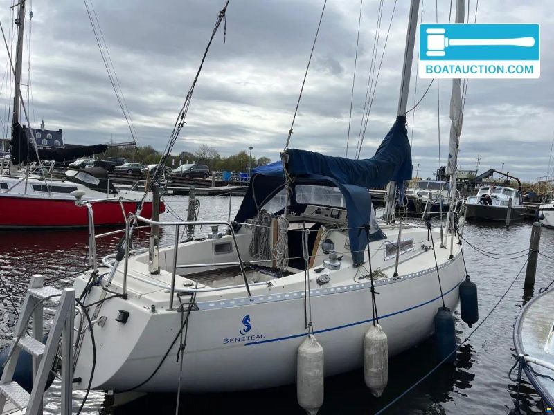 Beneteau First 30