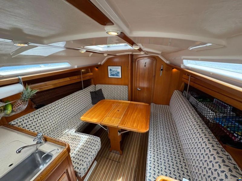 Dufour 35 CLASSIC