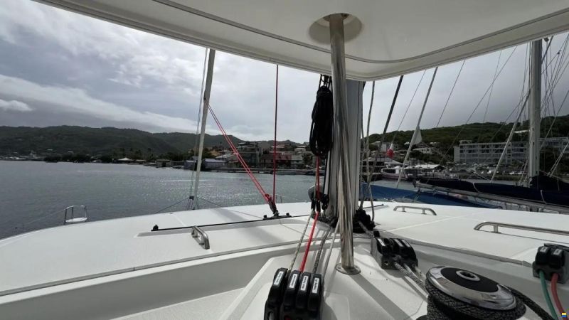 Lagoon 42