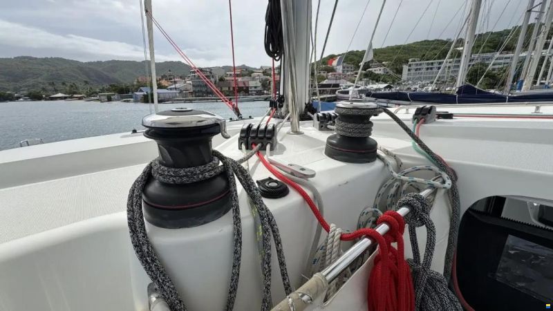 Lagoon 42