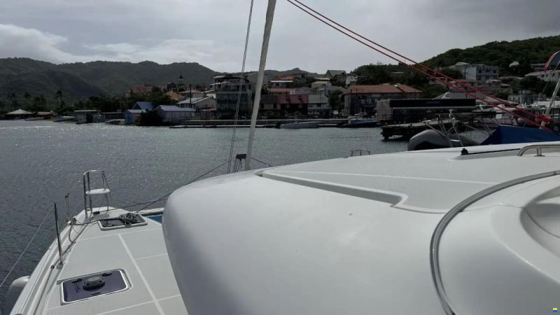 Lagoon 42