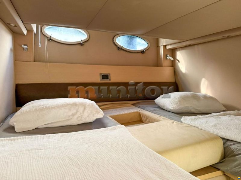 Azimut Atlantis 39