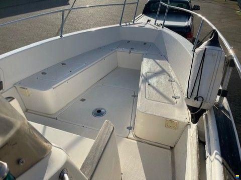 Powercraft 22 med Mercury F200 samt Bren