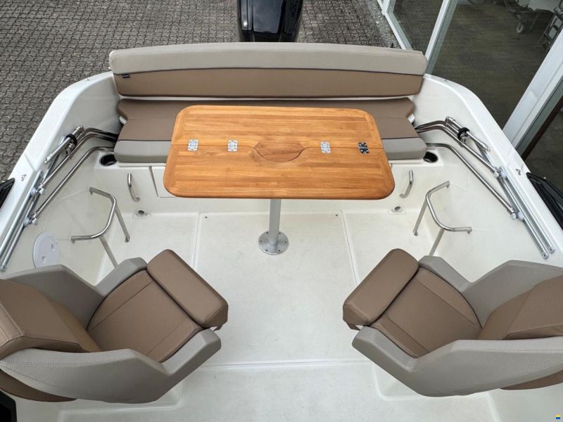 Quicksilver Activ 605 Cruiser med 115 hk Mercury-EFI