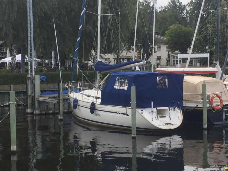 Bavaria 32
