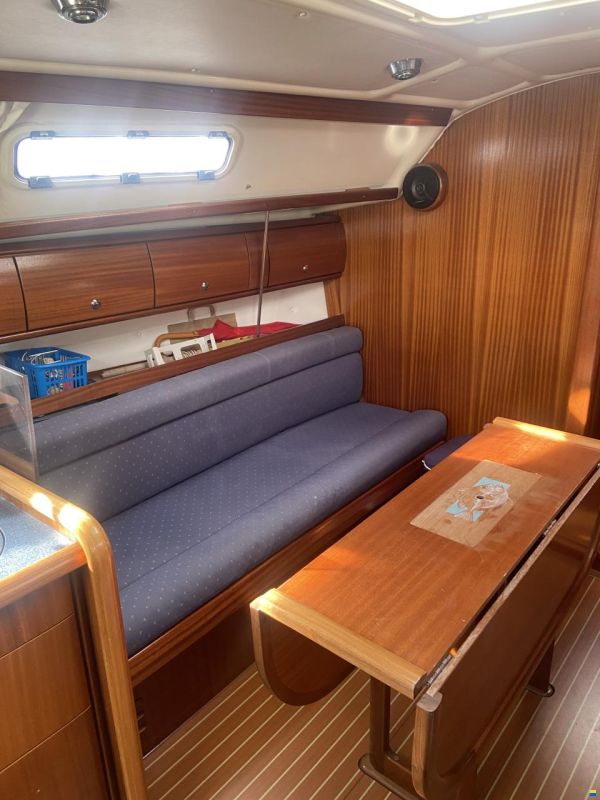 Bavaria 32