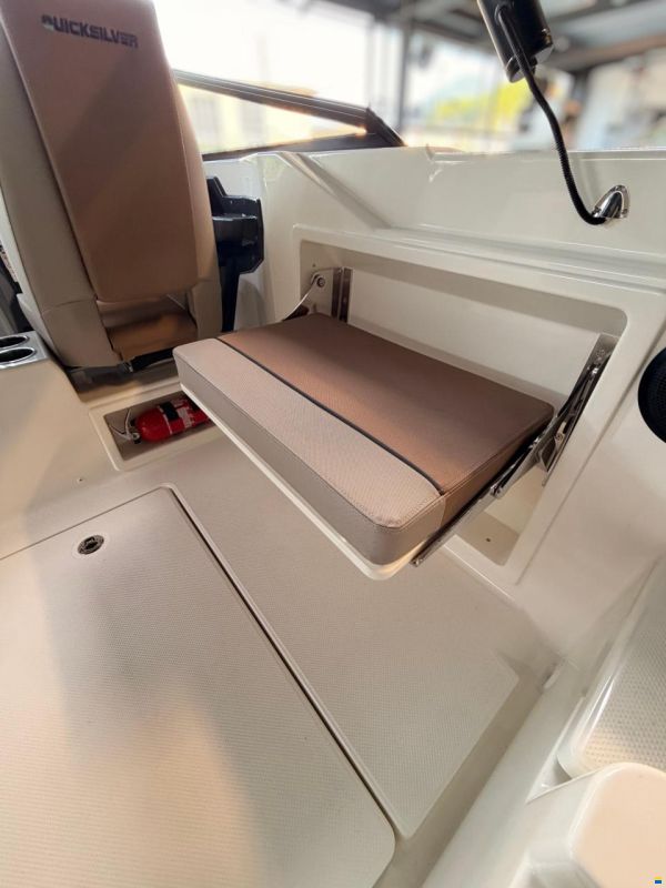 Quicksilver 675 Bowrider