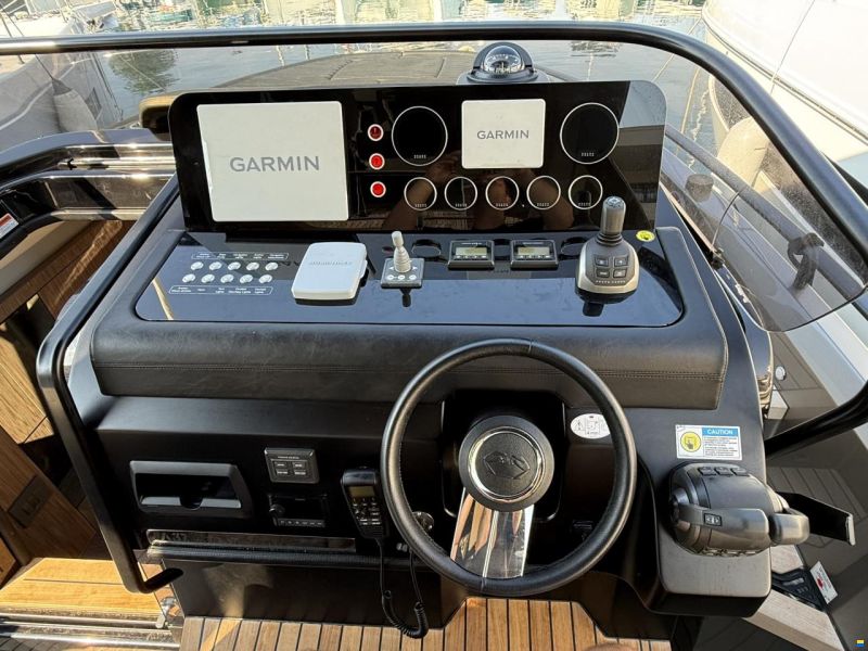 Cranchi A 32