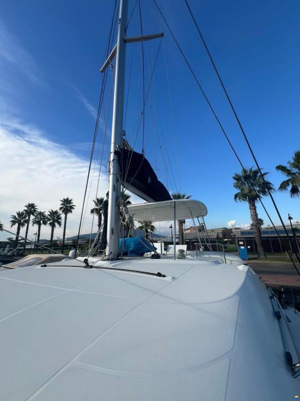 Lagoon 50